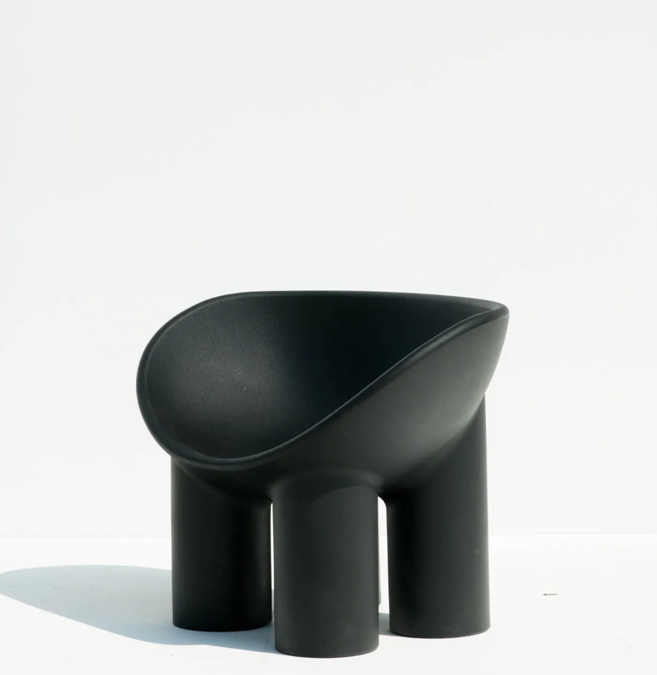 Harm chair roly poly